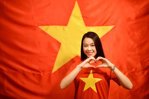 Dak Nong deploys the communication campaign 'Towards the national flag'