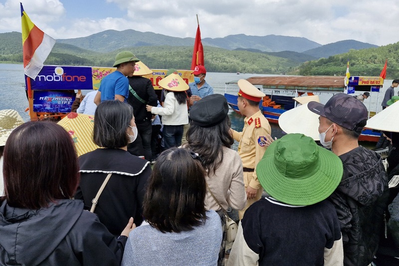 The number of tourists increased sharply in the early spring, opening up many positive signals and prospects for tourism development in Ha Tinh.