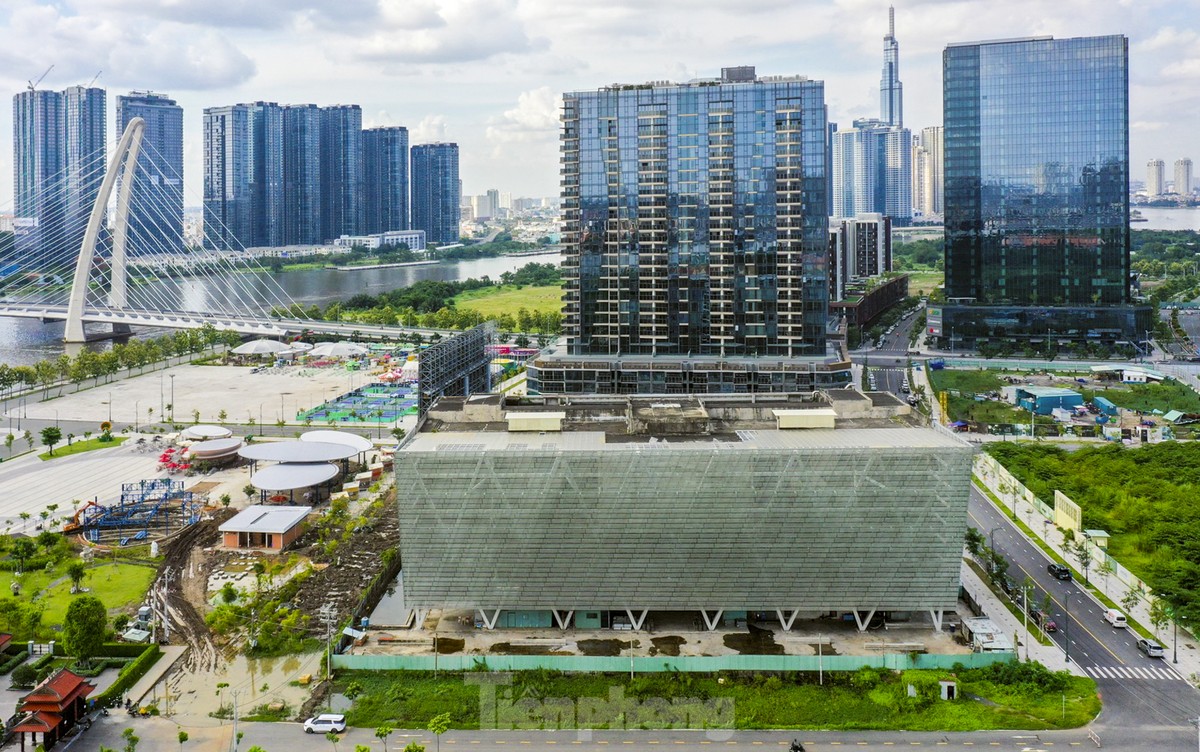 Aerial view of the 800 billion VND exhibition center in Thu Thiem about to be revived photo 10