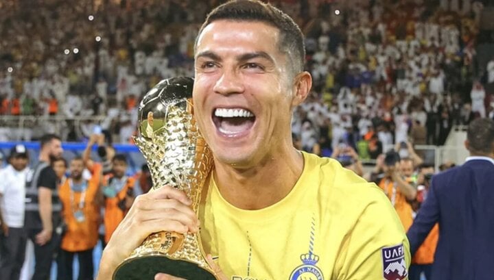 Leao បានដក Ronaldo ចេញពីក្រុមល្អបំផុត។