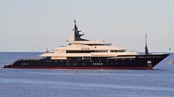 Juste après la levée des sanctions américaines, le yacht du milliardaire russe a reçu la demande de 20 clients souhaitant l'acheter.