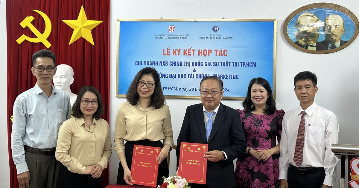 La filiale de la Maison d'édition politique nationale Truth à Ho Chi Minh-Ville a signé un accord de coopération avec l'Université des Finances - Marketing