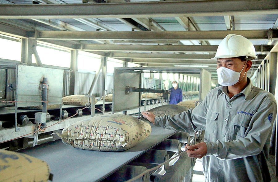 Cement production line. Photo: Tran Dung