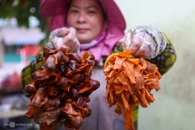 Quán bún riêu vịt bán hơn 200 bát trong ba tiếng