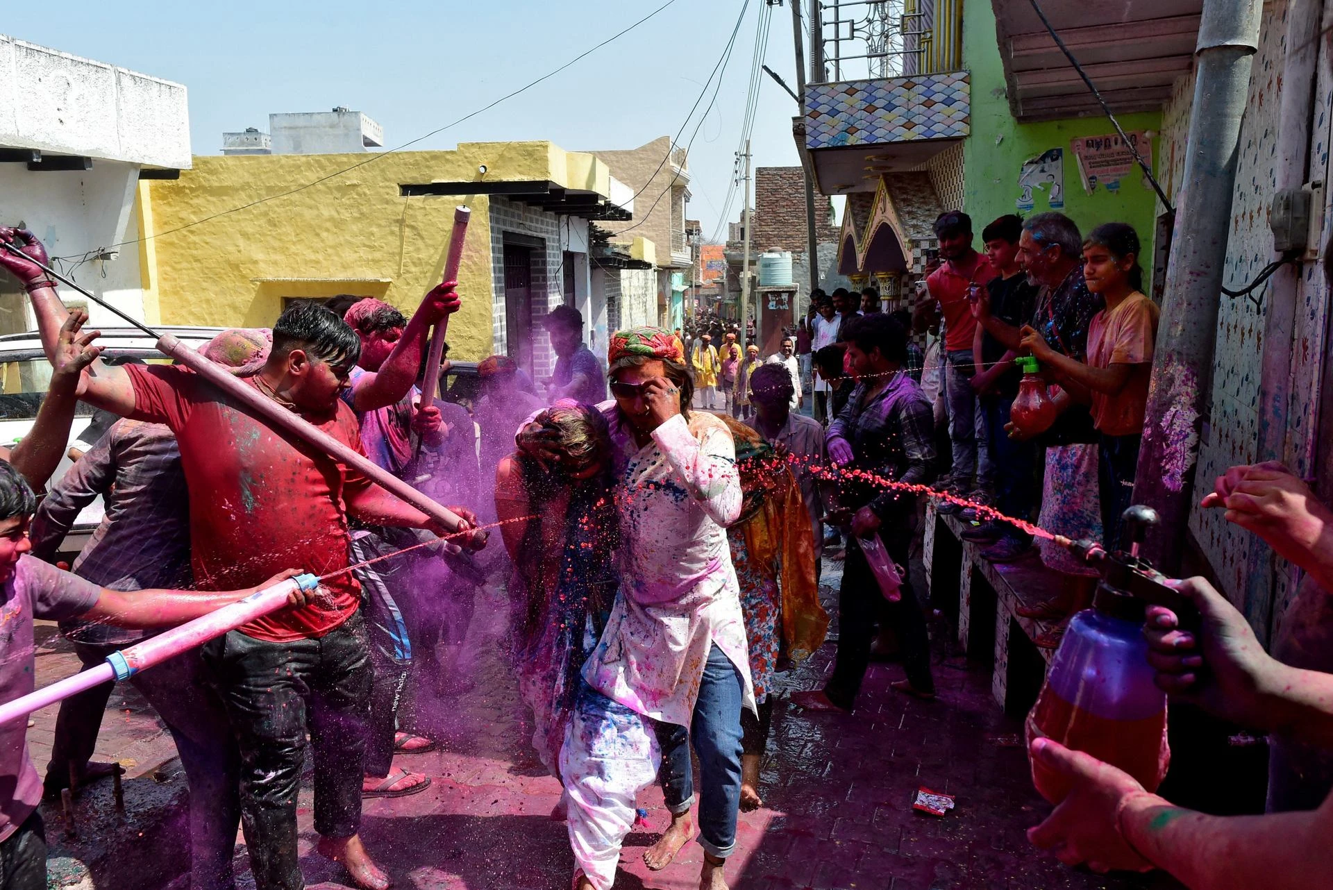 [Foto] Farbenfrohes Hindu-Fest Holi, Foto 7