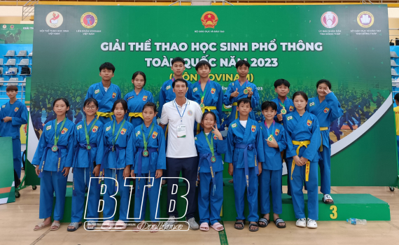 Los estudiantes de Thai Binh ganaron la medalla de oro en la competencia nacional de deportes de secundaria de Vovinam.