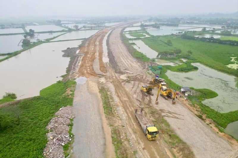 Hanoi commits to completing the Southern Axis Road Project in 2025