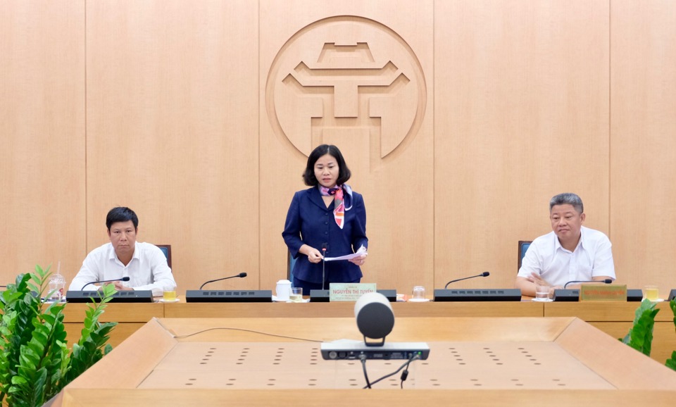 Die ständige stellvertretende Sekretärin des Parteikomitees von Hanoi, Nguyen Thi Tuyen, hielt auf der Konferenz eine Rede.