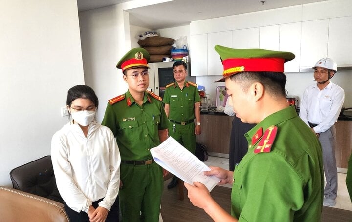 La policía anunció la orden de arresto contra Do Thi Ha Xuyen. (Foto: Proporcionada por la Policía)