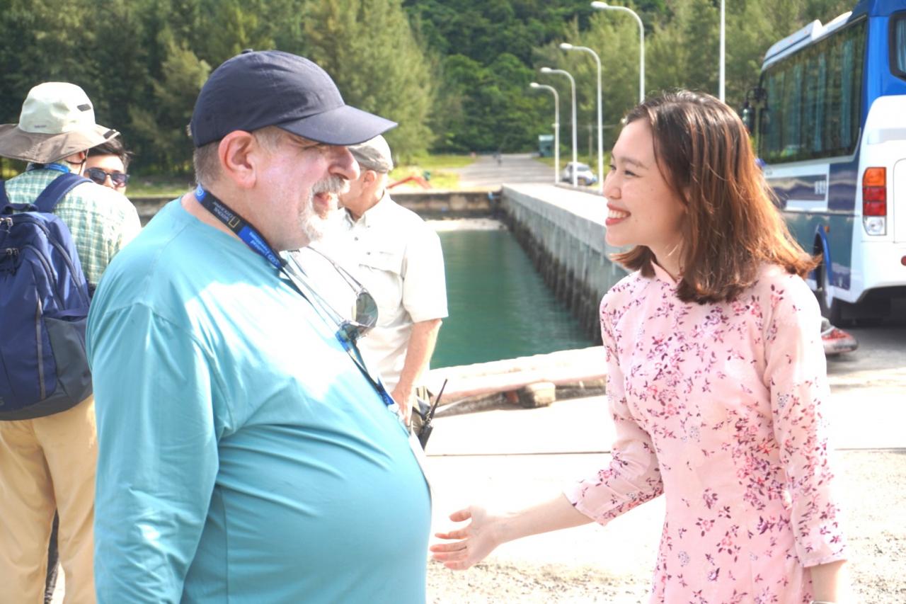 Heißen Sie internationale Touristen an Land willkommen, um Con Dao zu besuchen. Foto: Con Dao