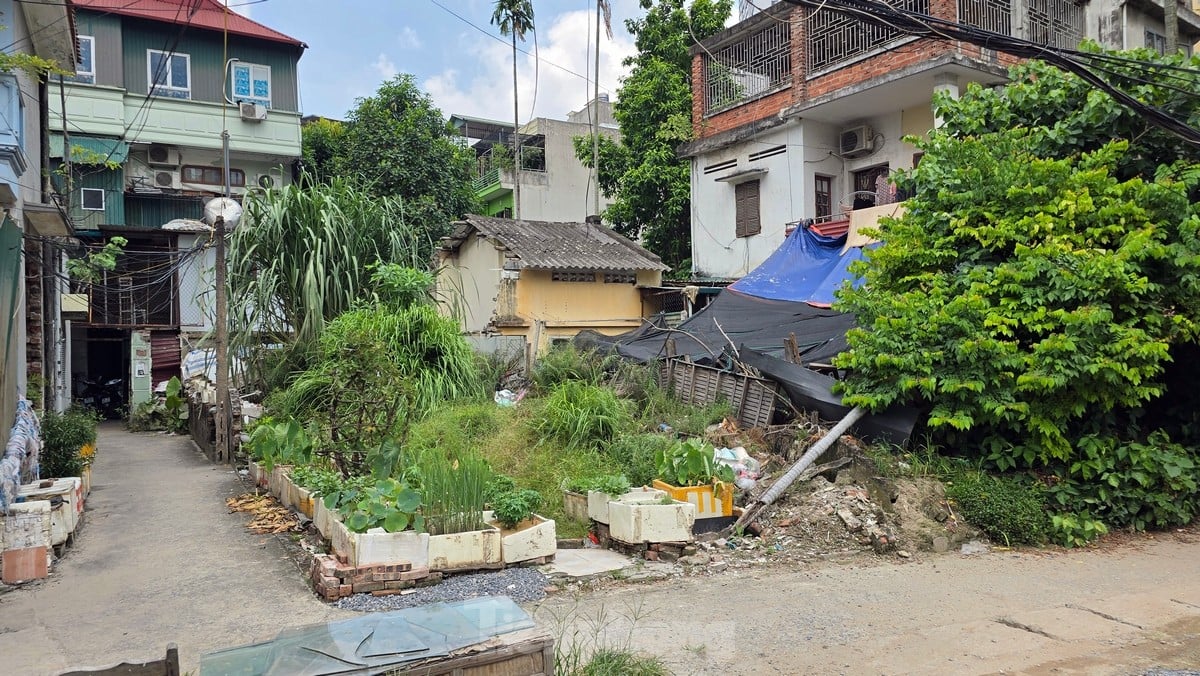 Hanoi : une route de 420 m de long d'une valeur de 1 400 milliards de VND n'est toujours pas terminée après 8 ans Photo 10