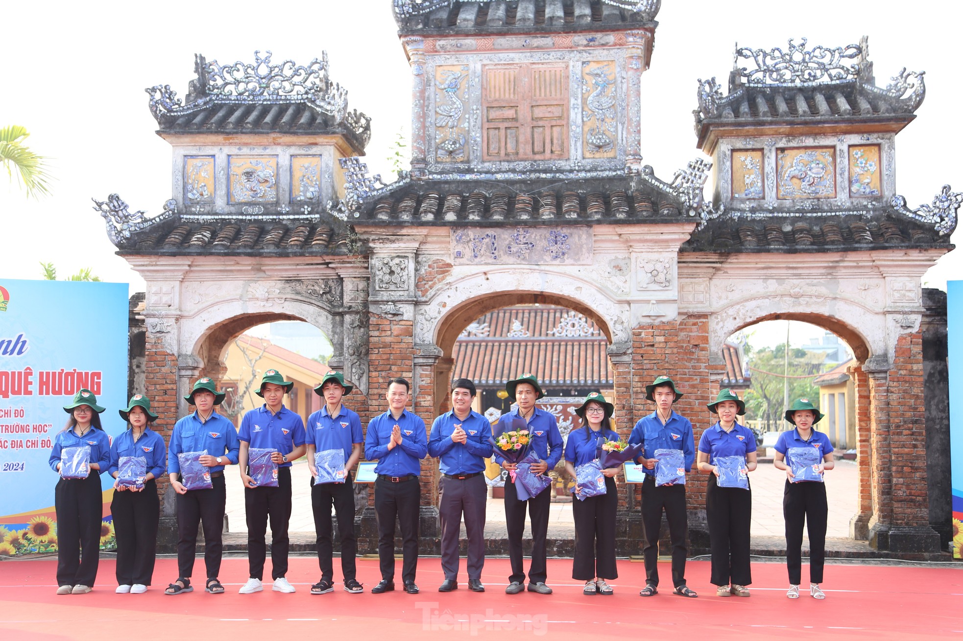 Die Jugend von Da Nang verbreitet eine digitale Karte mit roten Adressen und fördert den lokalen historischen Wert. Foto 4