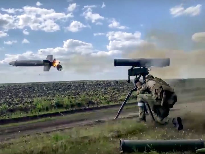 Mehr als 20 Jahre alt, Kornet ist immer noch eine Angst vor westlichen Panzern - 1