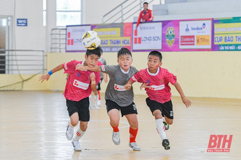 제2회 탄호아 신문컵 어린이 축구 대회는 2023년 7월 초에 시작될 예정이다.