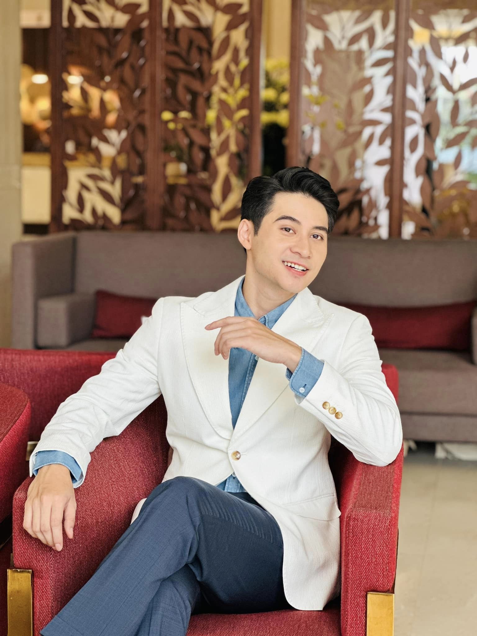 Bị dời lịch thi Mr World 2024, Phạm Tuấn Ngọc vẫn ghi điểm nhờ hành động đẹp này - Ảnh 8.