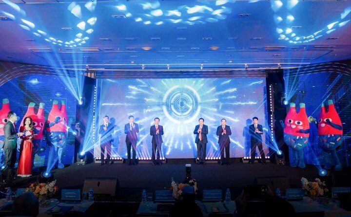 Celebrating 30 years of MobiFone - 2