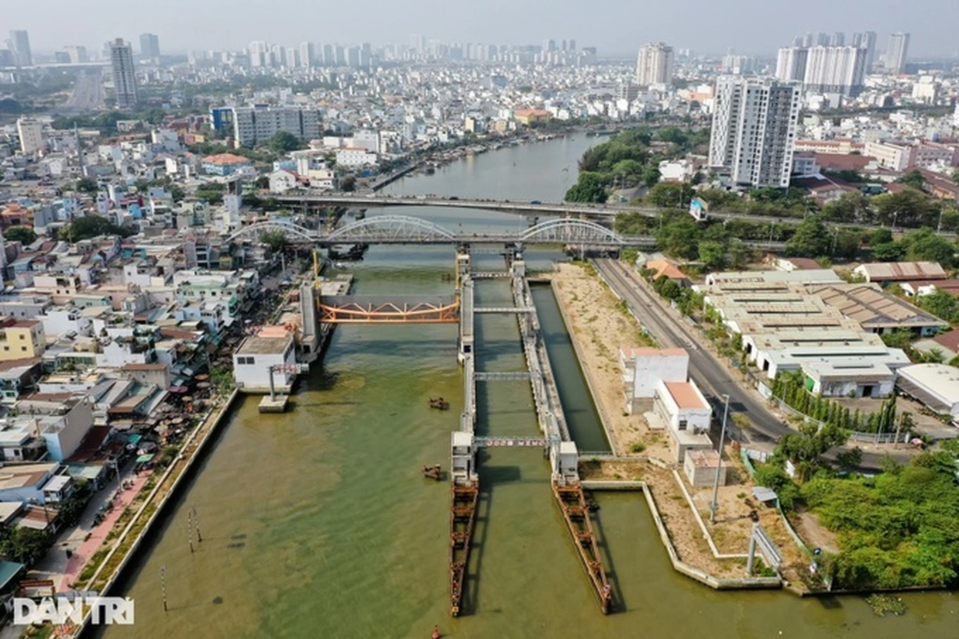 Ho-Chi-Minh-Stadt legt dem Premierminister einen Plan zur Beseitigung von Hindernissen für das 10.000 Milliarden VND teure Hochwasserschutzprojekt vor