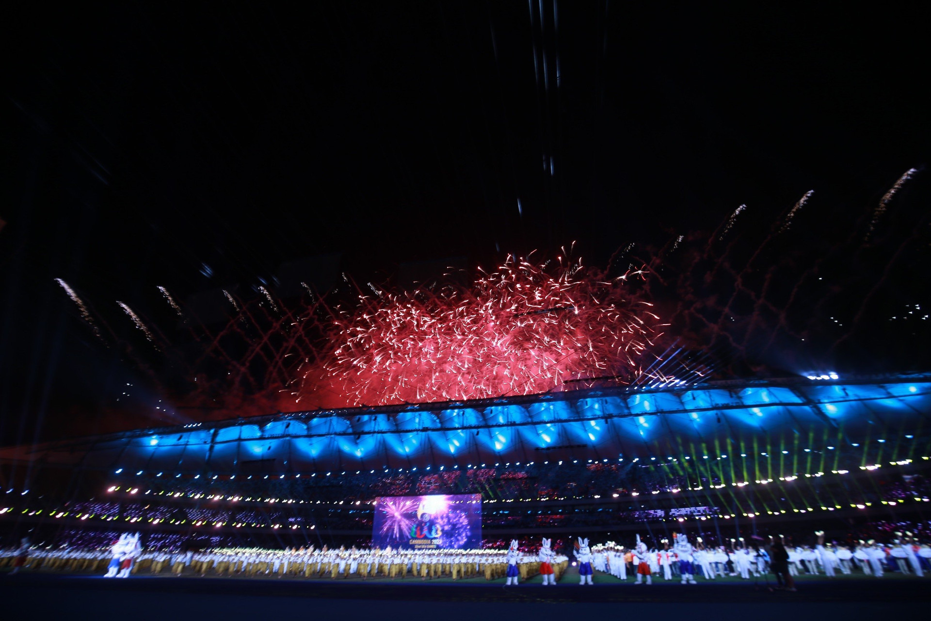 5 minutes de feux d'artifice éclatants pour clôturer les 32èmes SEA Games - 4