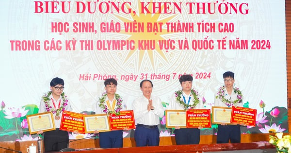 Hai Phong otorga 500 millones de VND a estudiantes que ganaron medallas de oro en la Olimpiada Internacional de Biología