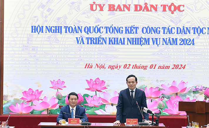 tuyen truyen de ba con dan toc thieu so dong hanh cung chinh quyen bot nghe ke xau vuon len trong cuoc song hinh 2