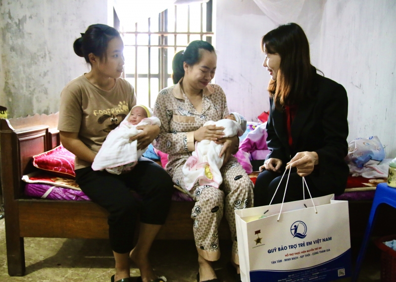 Offrez des cadeaux aux familles avec des bébés prématurés.