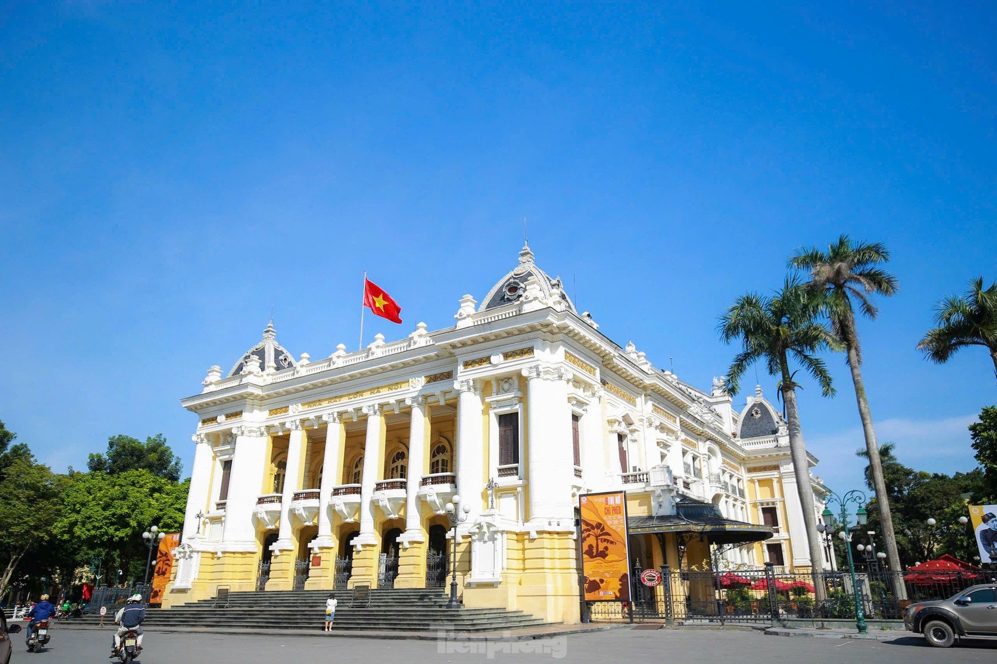 Hermosa arquitectura francesa de la Ópera de Hanoi, de más de 100 años de antigüedad. Foto 1