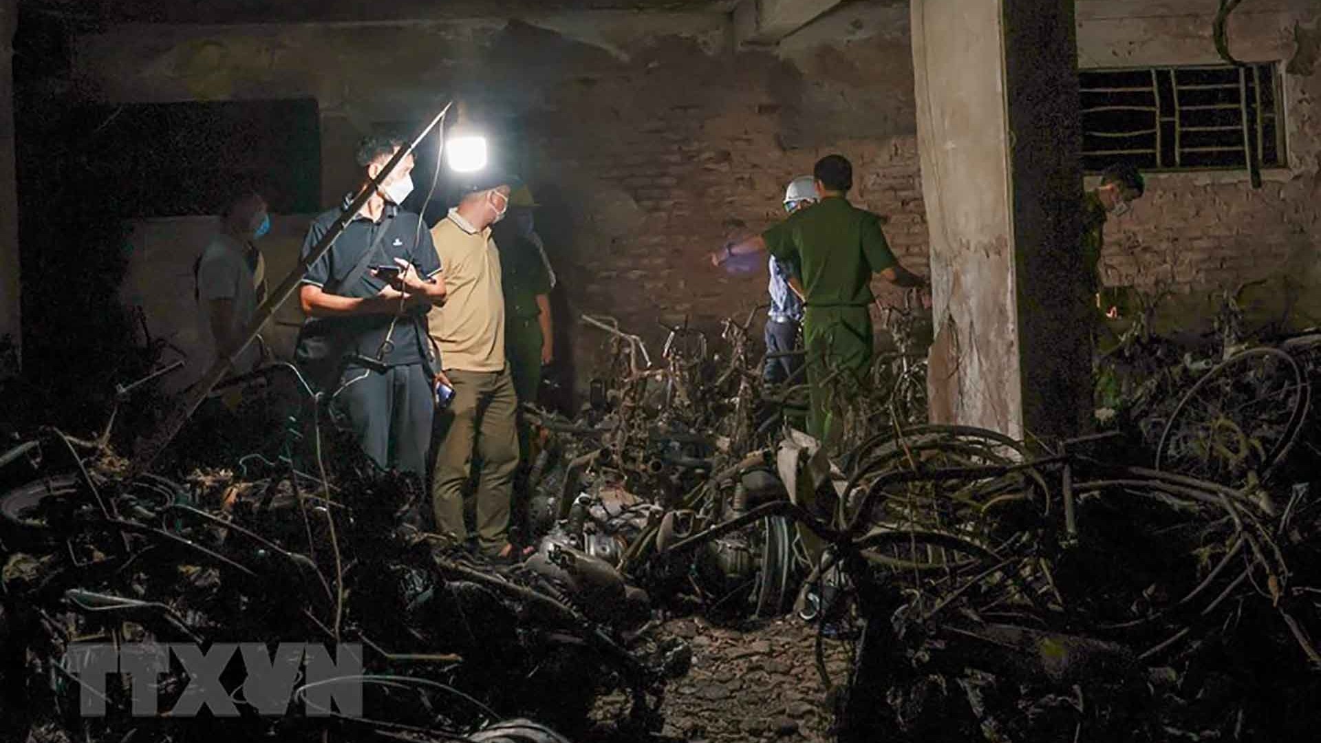 El secretario general Nguyen Phu Trong envió una carta de condolencias por el incendio ocurrido en el distrito de Thanh Xuan, Hanoi.