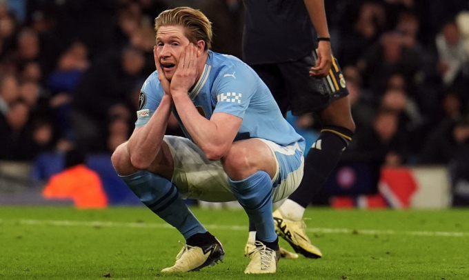 De Bruyne's reaction after missing the chance to make it 2-1 for Man City in the 82nd minute. Photo: PA