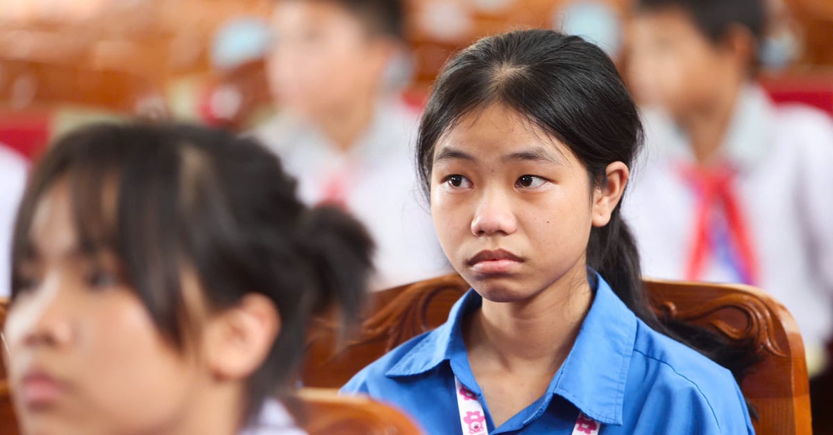 'The roof of my bike fell on me, I hope I have a new bike so my sister and I can go to school'