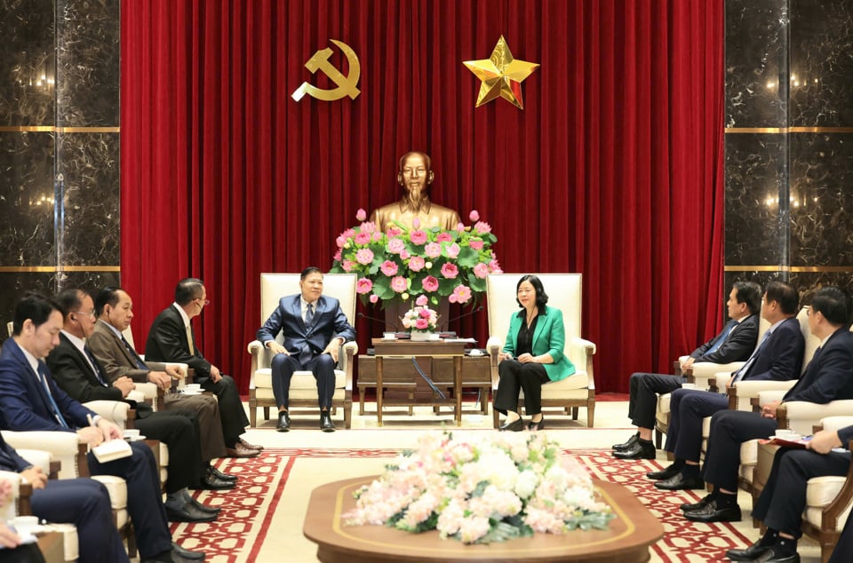 កន្លែងទទួលភ្ញៀវ។