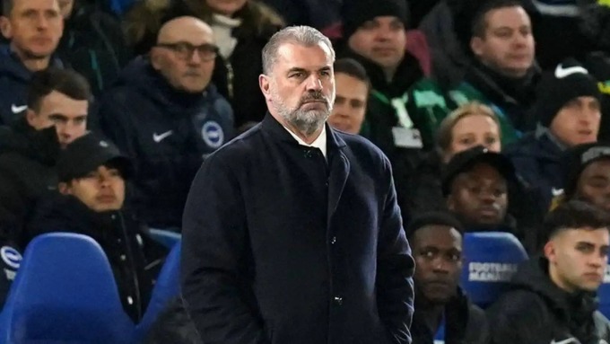 HLV Postecoglou trong trận Tottenham làm khách trước Brighton trên sân American Express hôm 28/12. Ảnh: Reuters