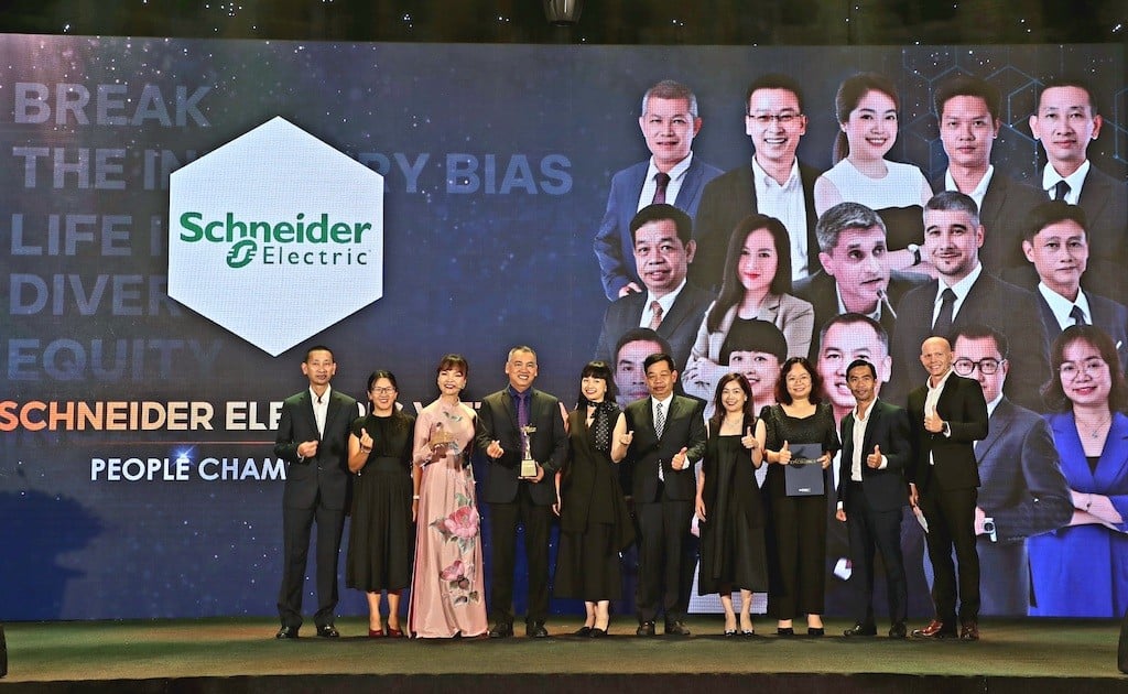 Schneider Electric Vietnam erhält Leadership Excellence Award 2023