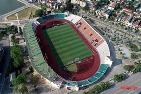 มี 16 ทีมเข้าร่วมการแข่งขันฟุตบอลชาย Hung Vuong Cup 2023