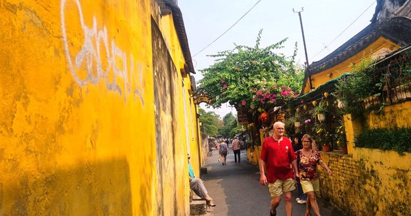 Die antike Stadt Hoi An ist schmutzig und mit Graffiti beschmiert