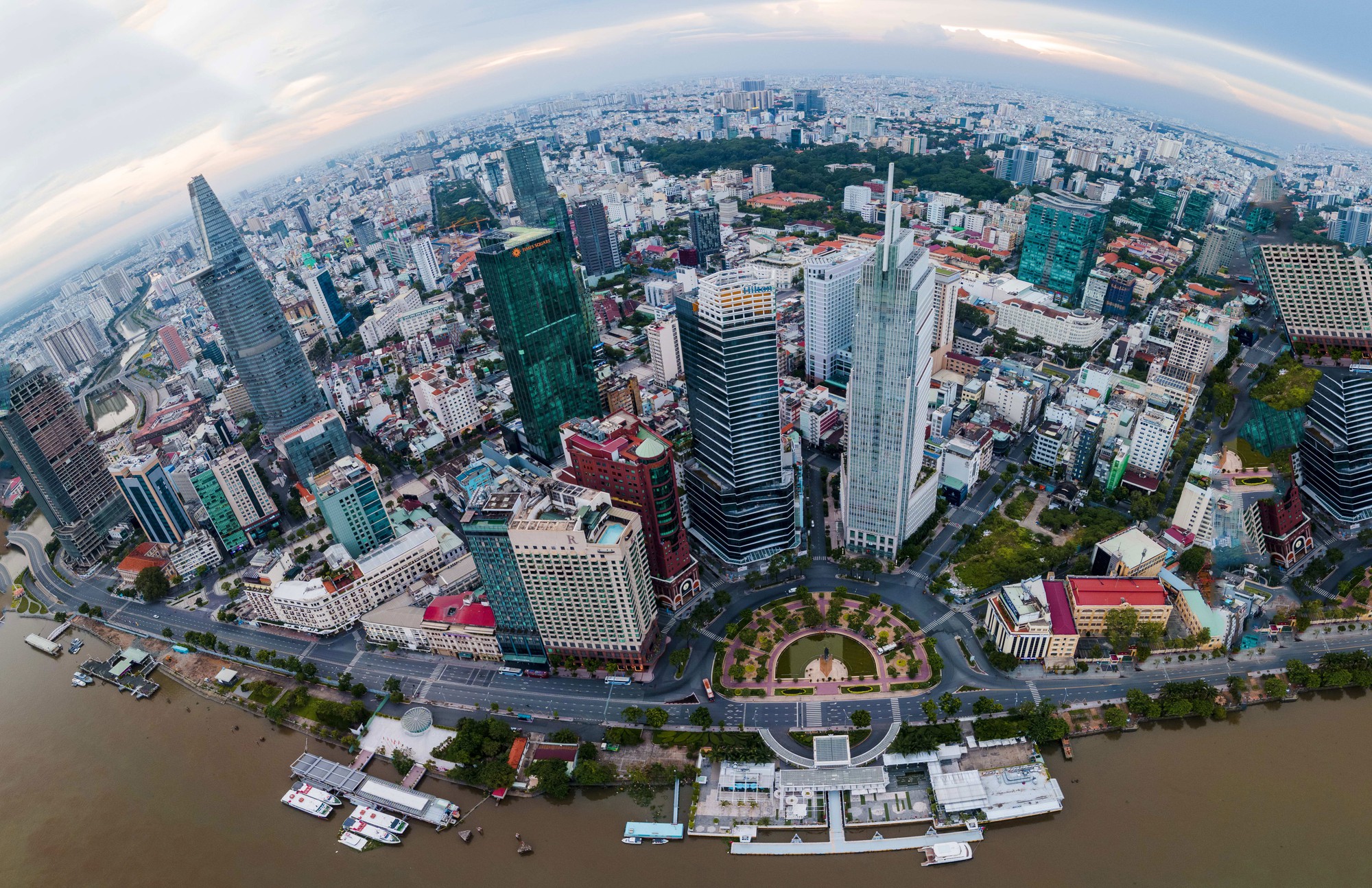 Đề xuất cơ chế vượt trội: TP.HCM phát triển để đóng góp nhiều hơn cho cả nước - Ảnh 1.