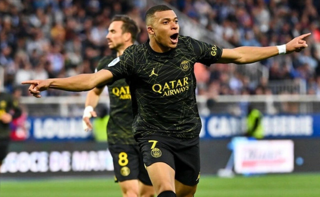 Strasbourg Paris Saint Germain crowned early in away land