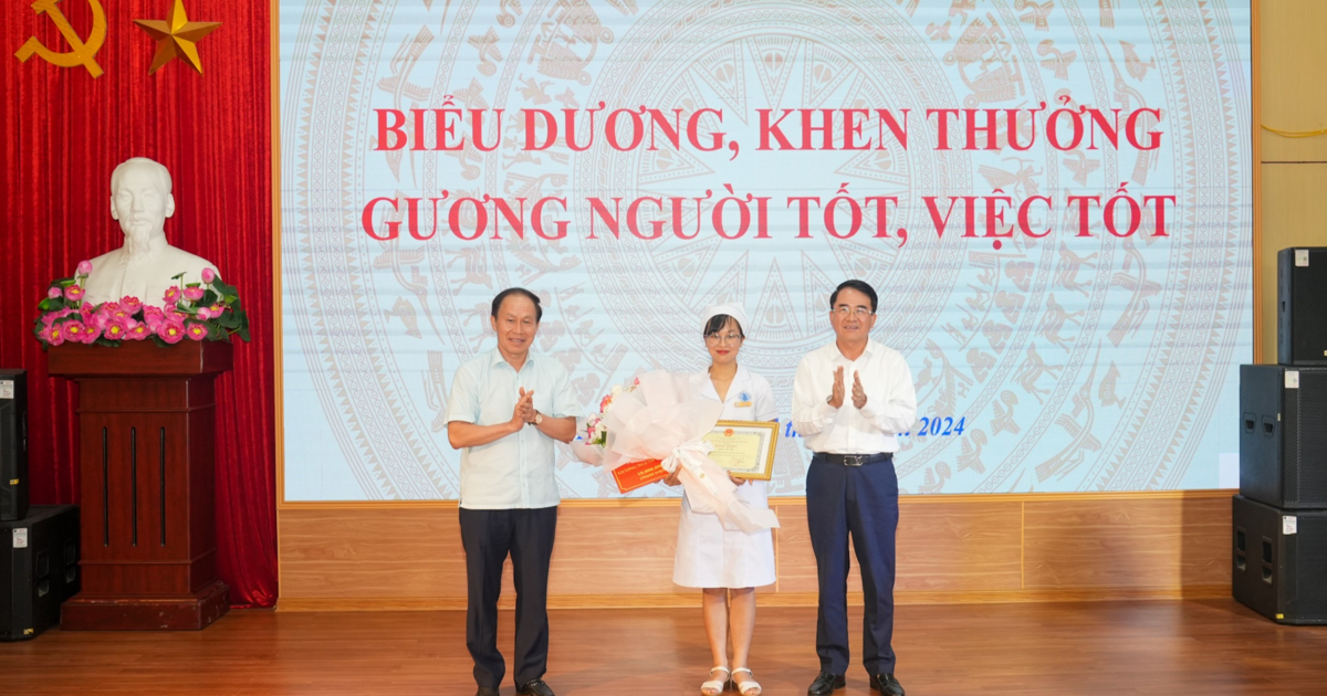 tặng Bằng khen cho nữ điều dưỡng cứu sống bệnh nhi