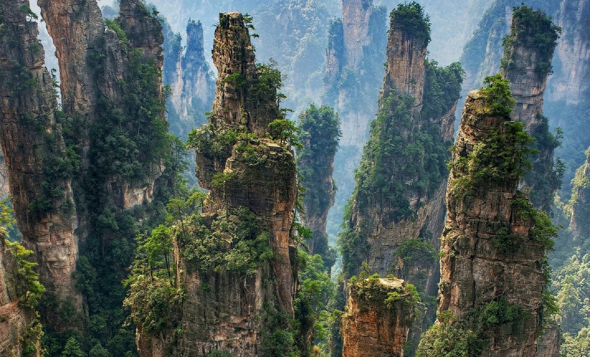 China attracts Vietnamese tourists to Zhangjiajie