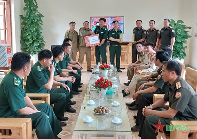 Strengthening friendship between Vietnam and Laos border protection forces