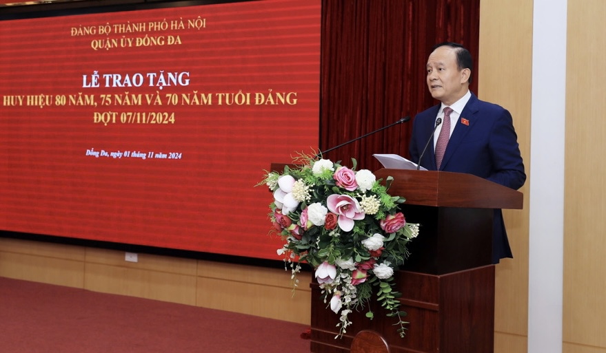 Der Vorsitzende des Volksrats der Stadt, Nguyen Ngoc Tuan, hielt bei der Zeremonie eine Rede.