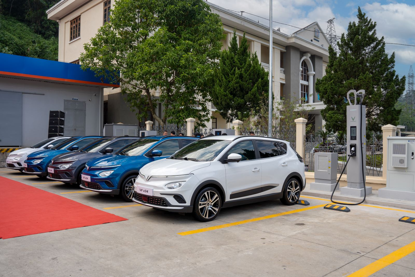 Vinfast charging station is present on 106 national highways, image 2