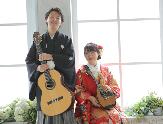 Nghệ sĩ Toru Kobayashi và Mai Hayashi (Nhật Bản)