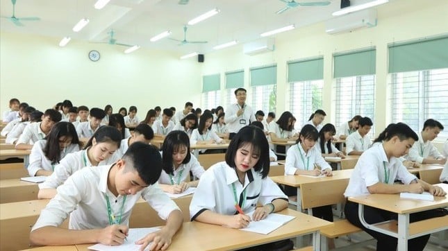 Chính phủ ban hành nghị định mới về học phí