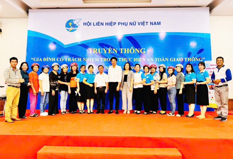 Truyền thông “Gia đình có trách nhiệm trong thực hiện an toàn giao thông” cho hội viên, phụ nữ tại Cần Thơ