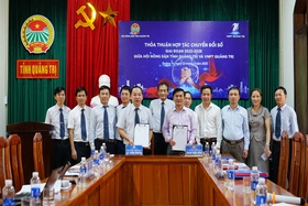 สมาคมเกษตรกรจังหวัด - VNPT Quang Tri: ลงนามข้อตกลงความร่วมมือด้านการเปลี่ยนแปลงทางดิจิทัลในช่วงปี 2023 - 2028