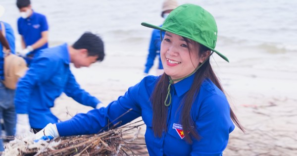 Hàng vạn thanh niên Hạ Long ra quân làm sạch môi trường