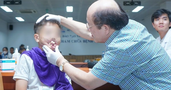 Devolviéndole la sonrisa a un niño con deformidad facial tras accidente con petardo