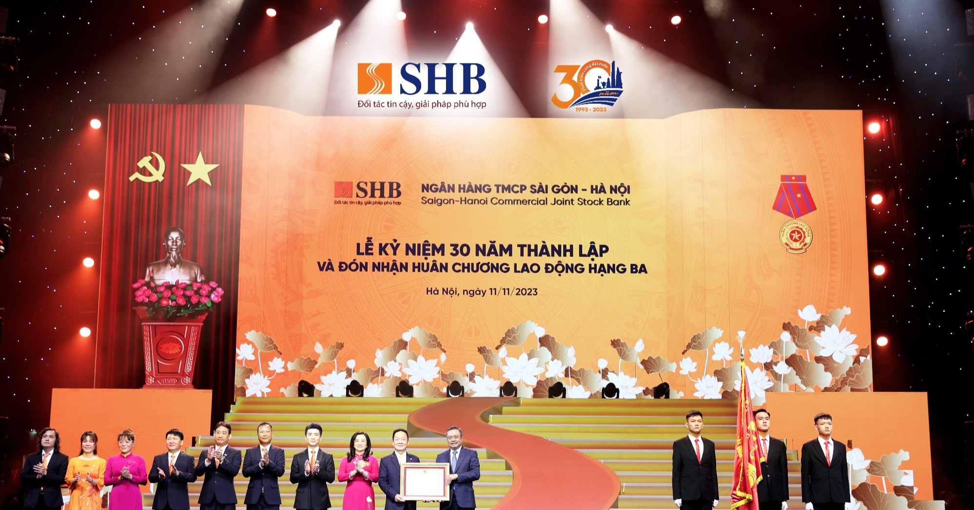 SHB nhận Huân chương Lao động hạng Ba nhân kỷ niệm 30 năm thành lập