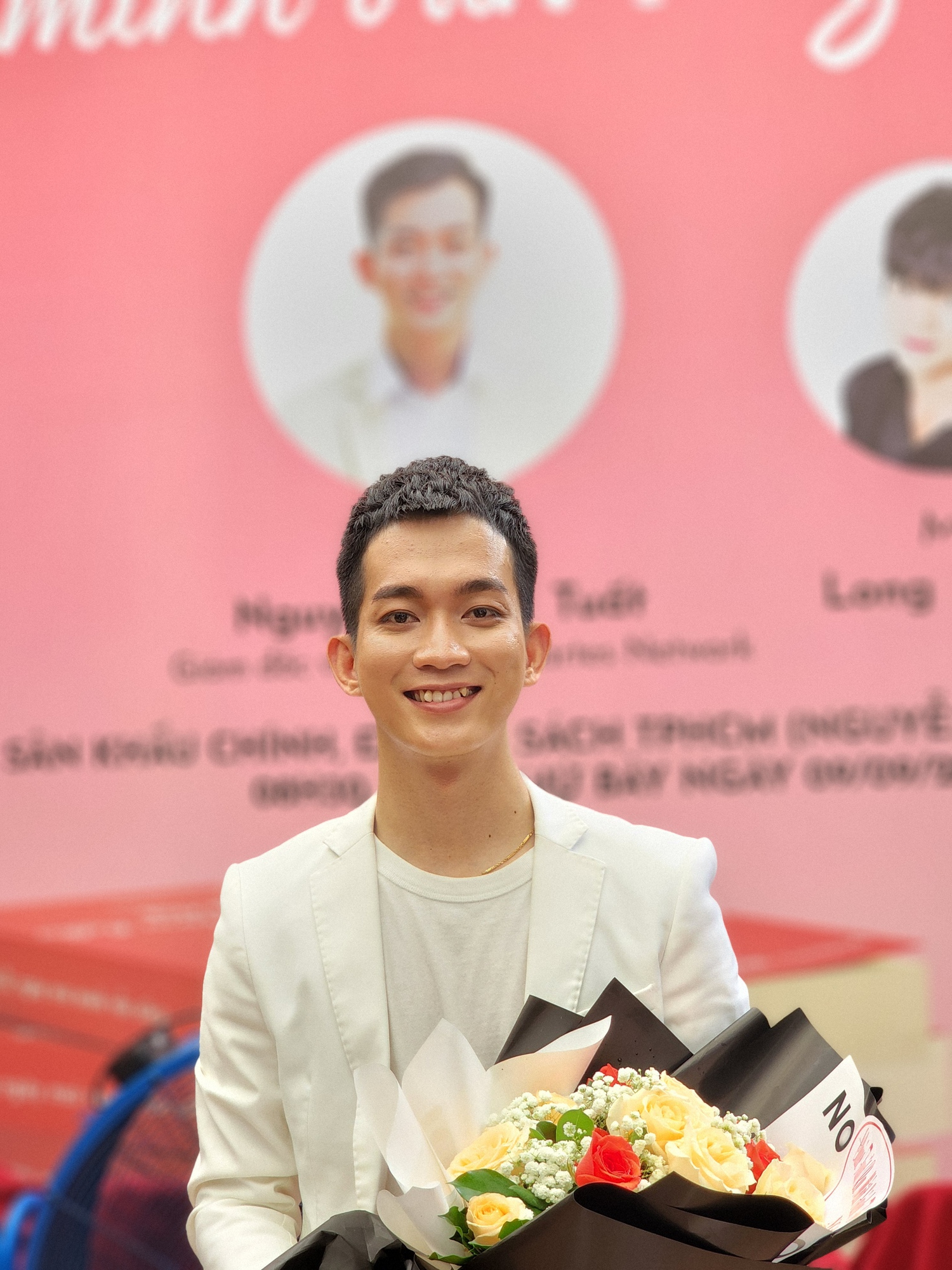 'Cứ thở đi, ngày mai mình vẫn sống' đối diện những rối rắm không thể tỏ bày - Ảnh 1.