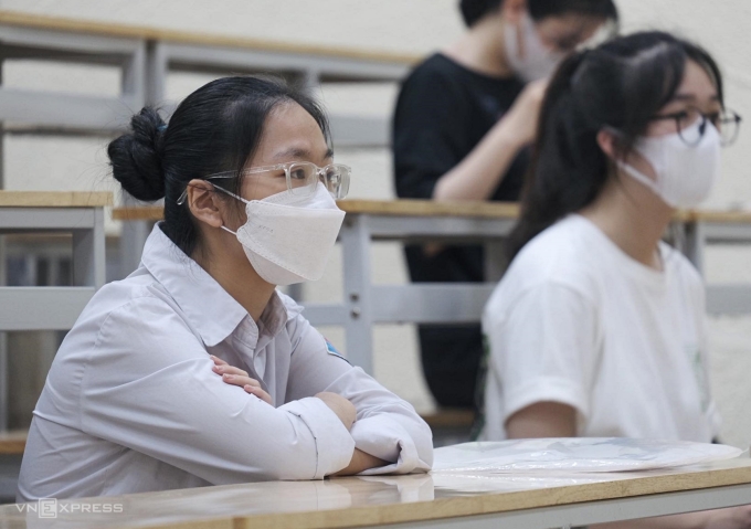 Thí sinh dự thi đánh giá năng lực tại trường Đại học Sư phạm Hà Nội, sáng 6/5. Ảnh: Dương Tâm
